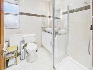 Family Bathroom- click for photo gallery
